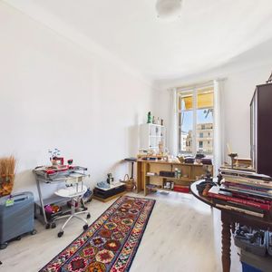 Property in Carre d'Or
