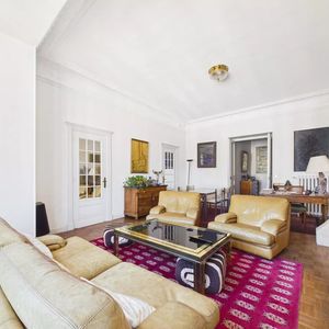 Property in Carre d'Or