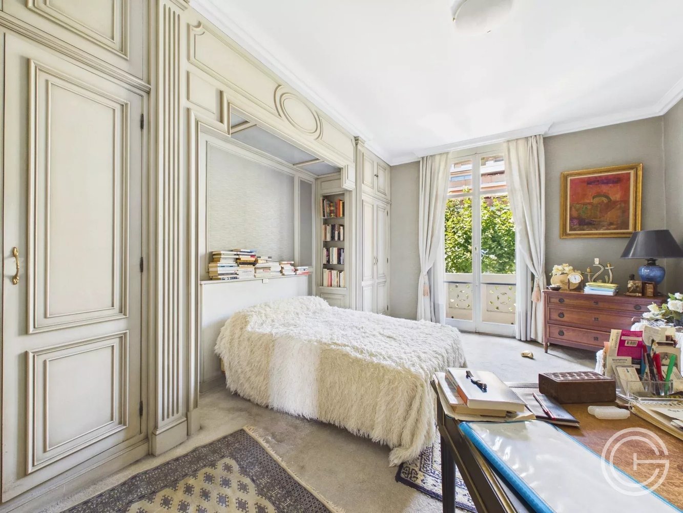 Property photo in Carre d'Or