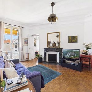 Property in Carre d'Or