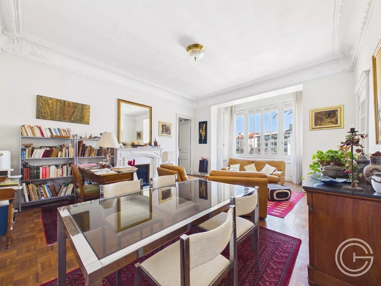 Property photo in Carre d'Or