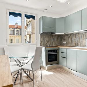 Property in Carre d'Or