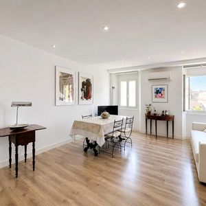Property in Carre d'Or