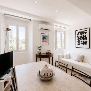 Property in Carre d'Or