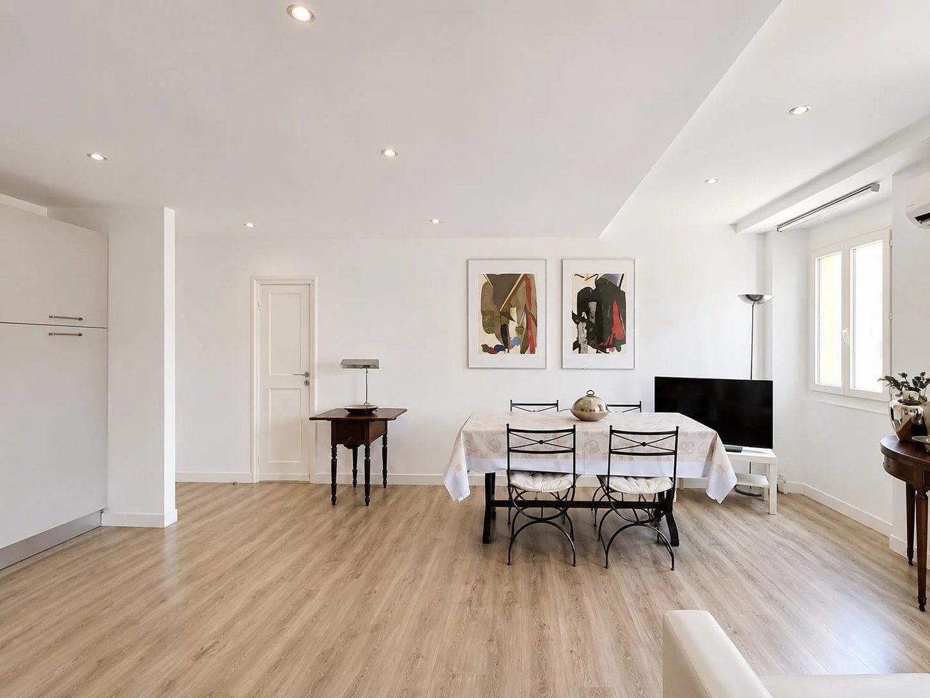 Property photo in Carre d'Or