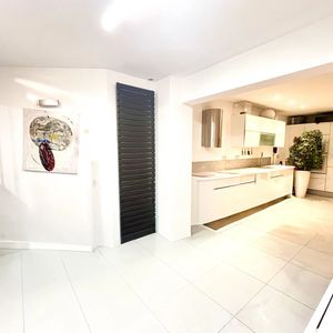 Property in Carre d'Or