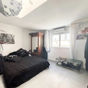 Property in Carre d'Or