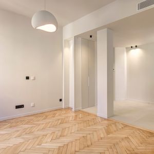Property in Carre d'Or