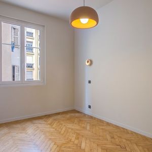 Property in Carre d'Or