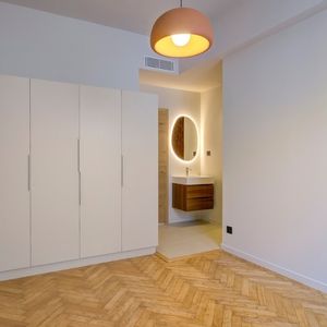 Property in Carre d'Or