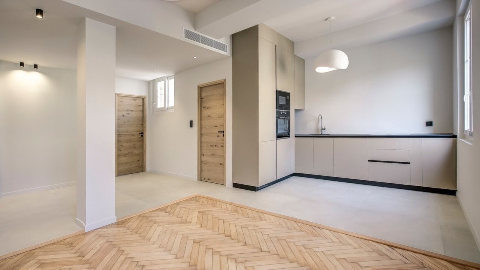 Property photo in Carre d'Or