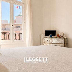 Property in Carre d'Or