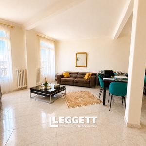 Property in Carre d'Or
