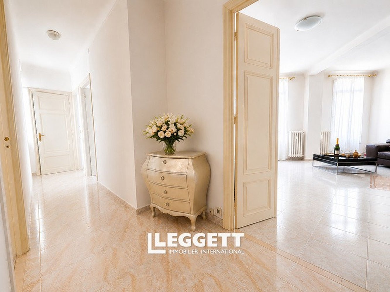 Property photo in Carre d'Or