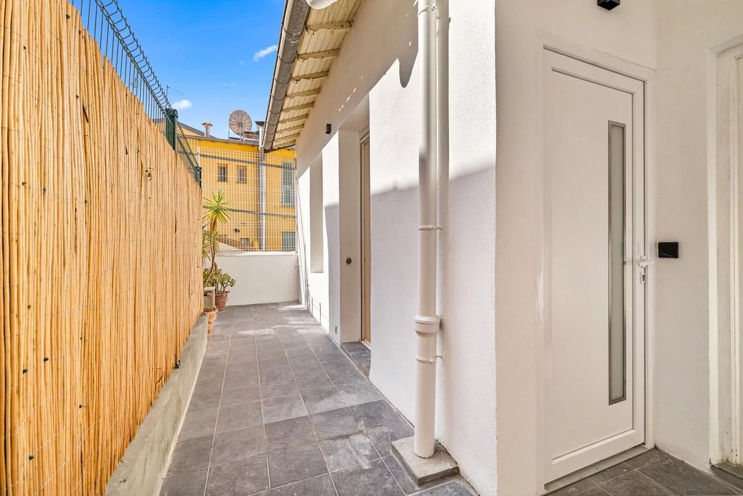 Property photo in Carre d'Or