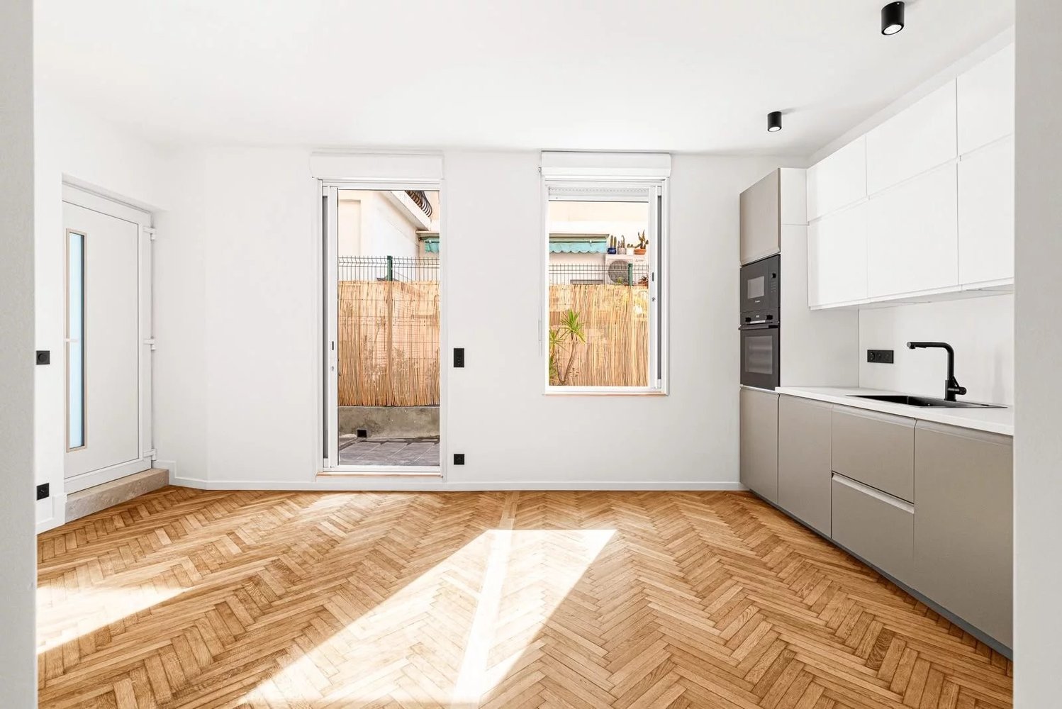 Property photo in Carre d'Or