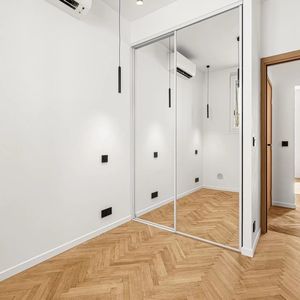 Property in Carre d'Or