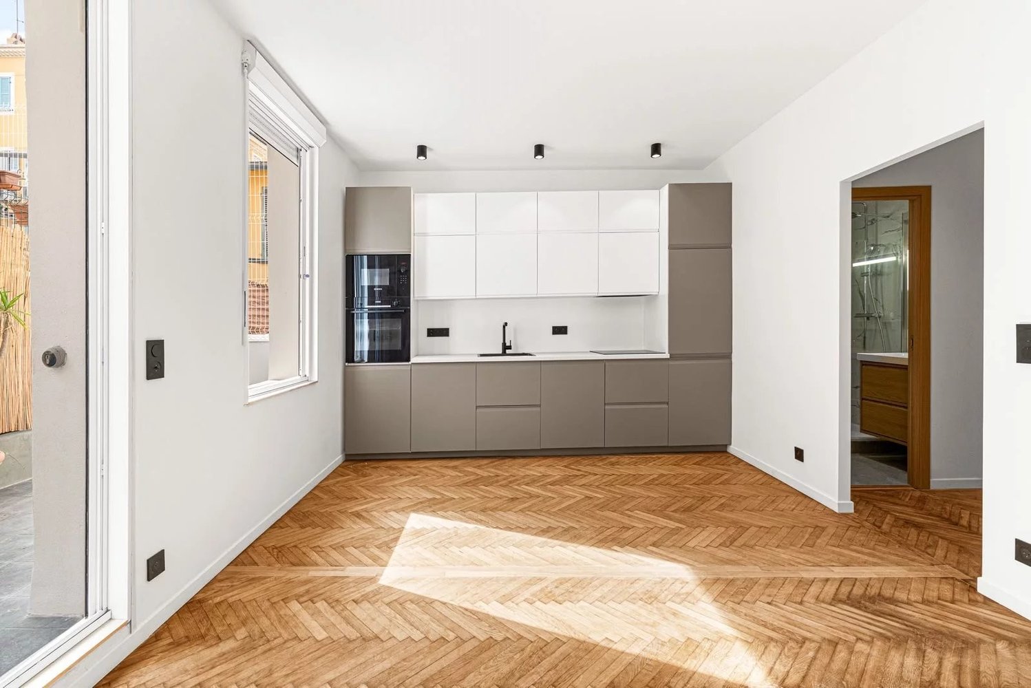 Property photo in Carre d'Or