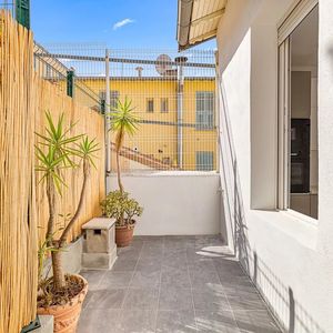 Property in Carre d'Or