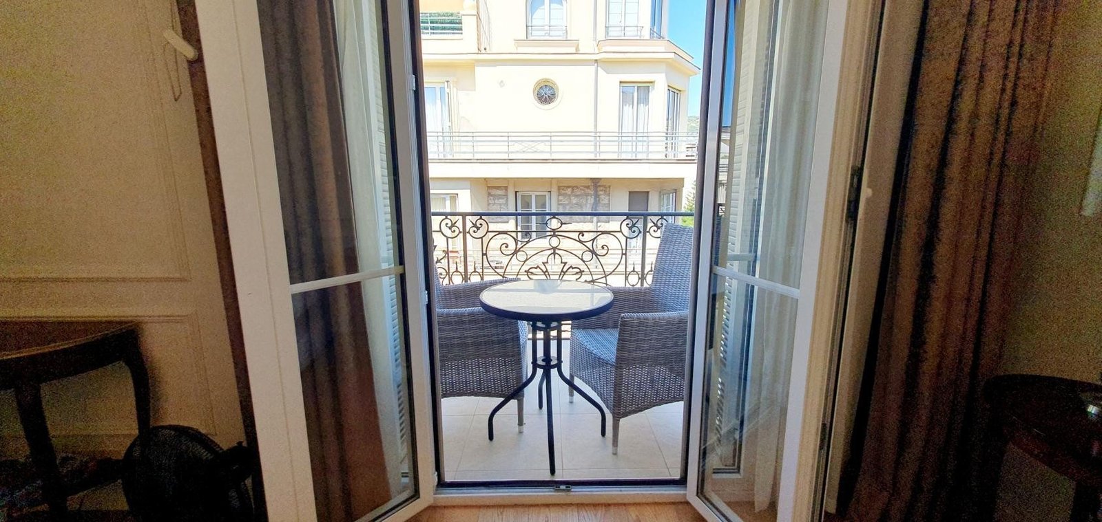 Property photo in Carre d'Or
