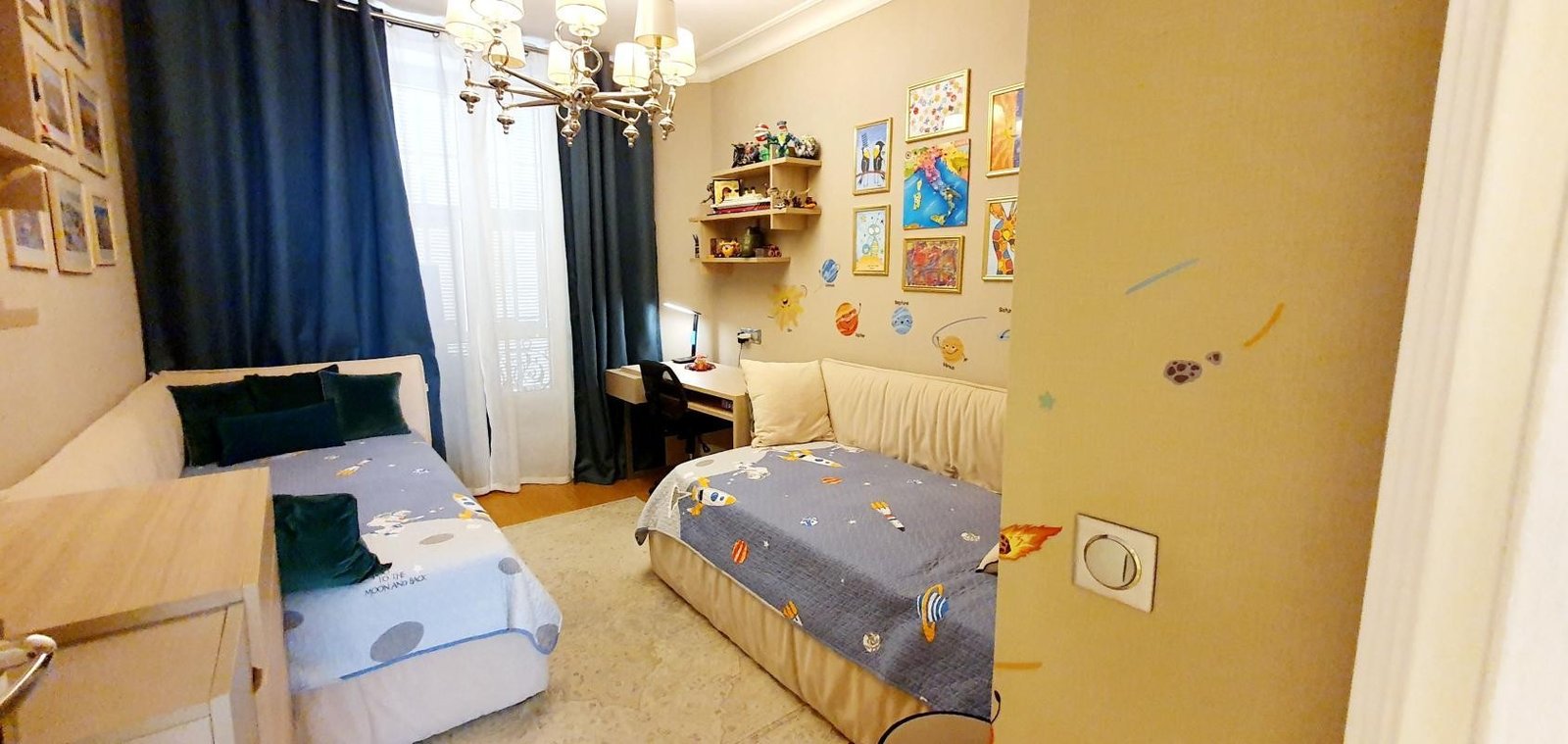 Property photo in Carre d'Or
