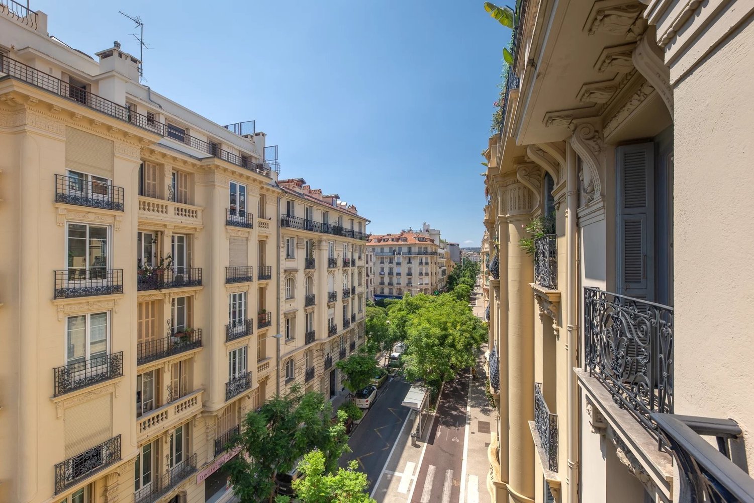 Property photo in Carre d'Or