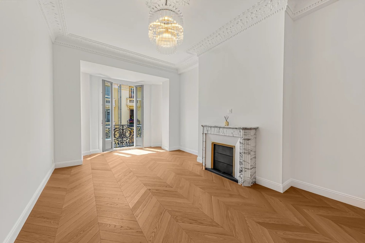 Property photo in Carre d'Or