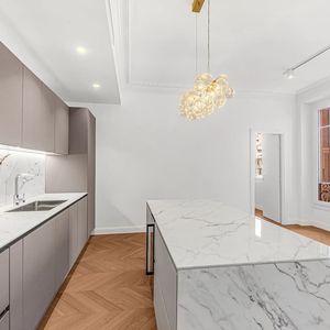 Property in Carre d'Or