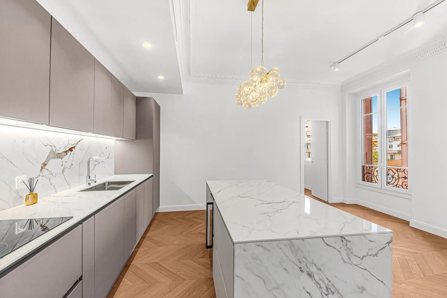 Property photo in Carre d'Or