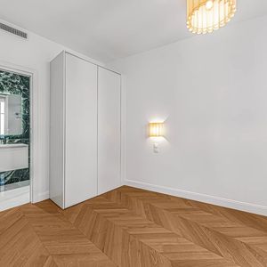 Property in Carre d'Or