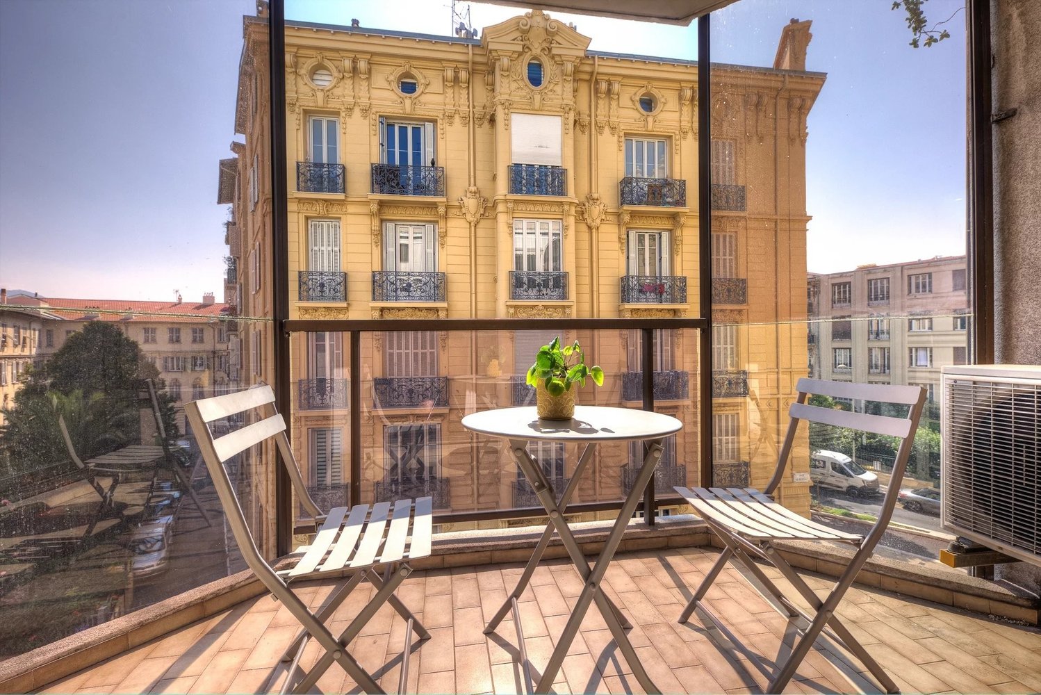 Property photo in Carre d'Or