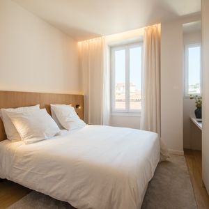 Property in Carre d'Or