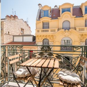 Property in Carre d'Or