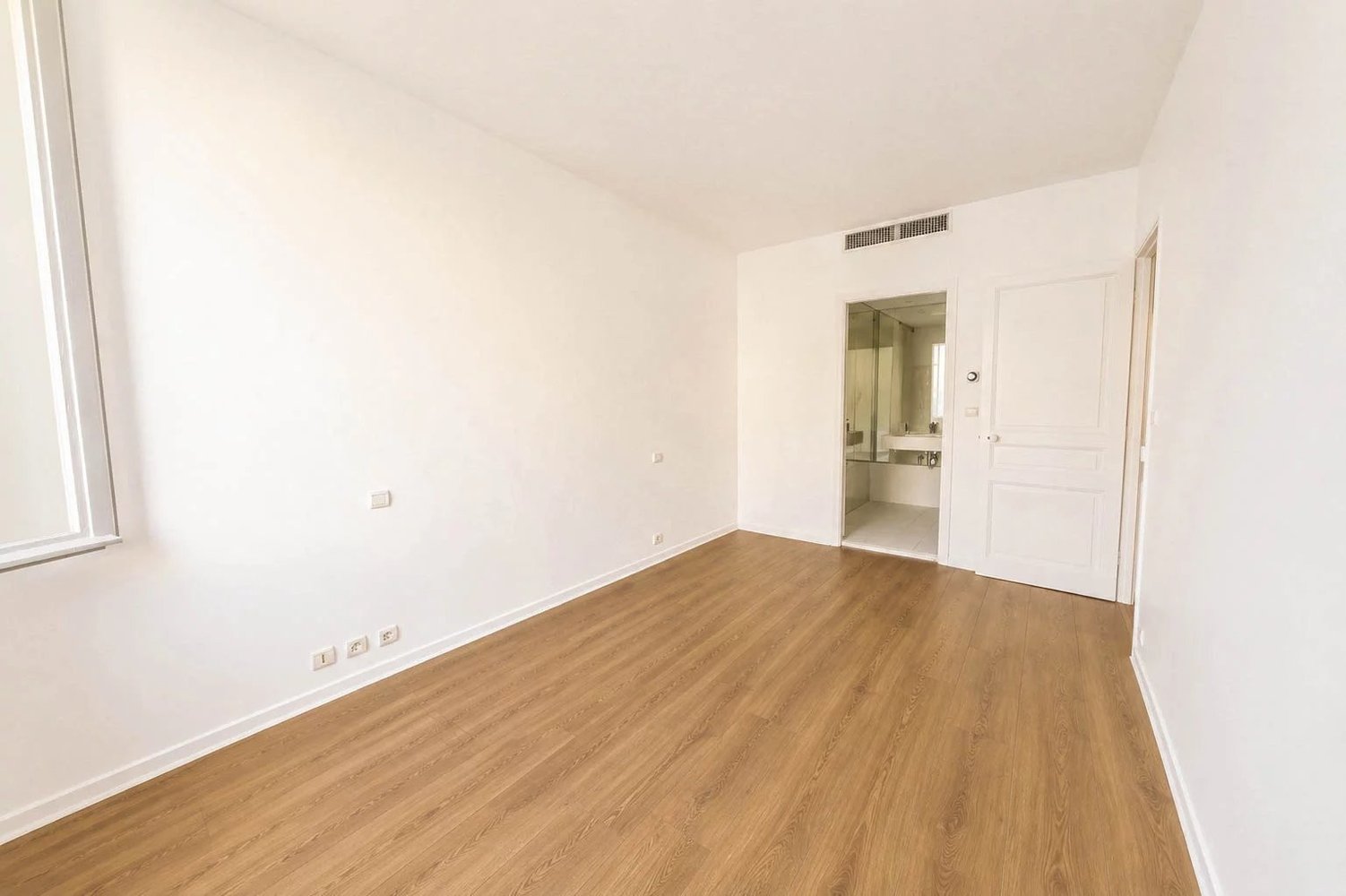 Property photo in Carre d'Or