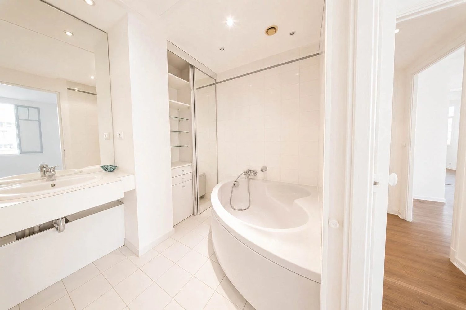 Property photo in Carre d'Or