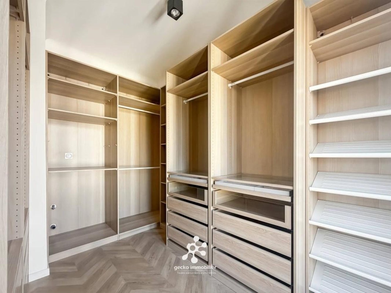 Property photo in Musicians Quarter