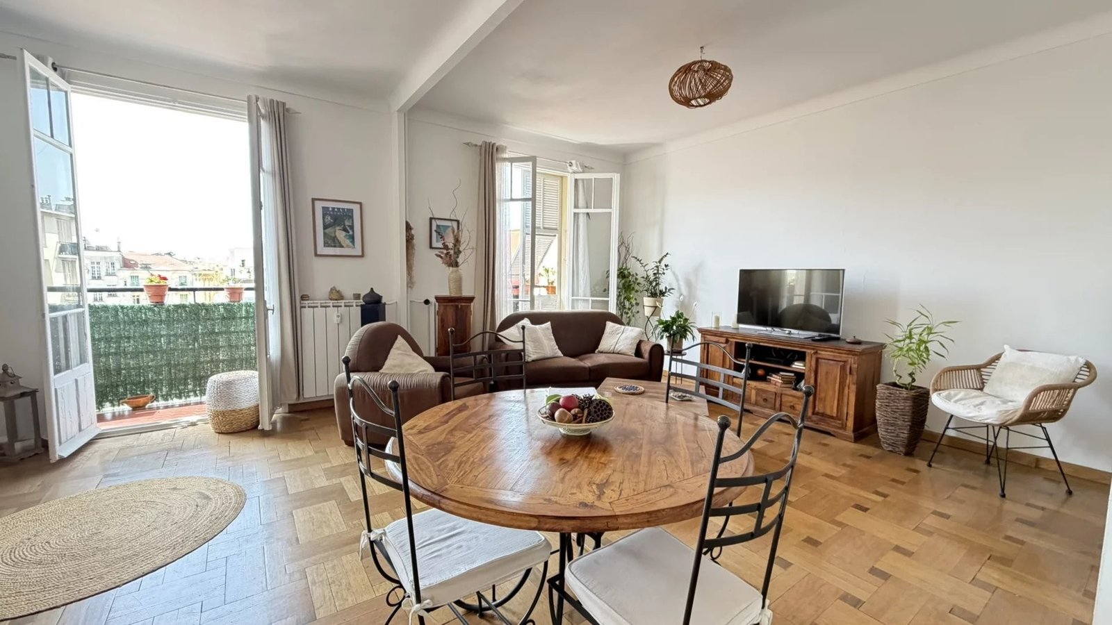 Property photo in Musicians Quarter