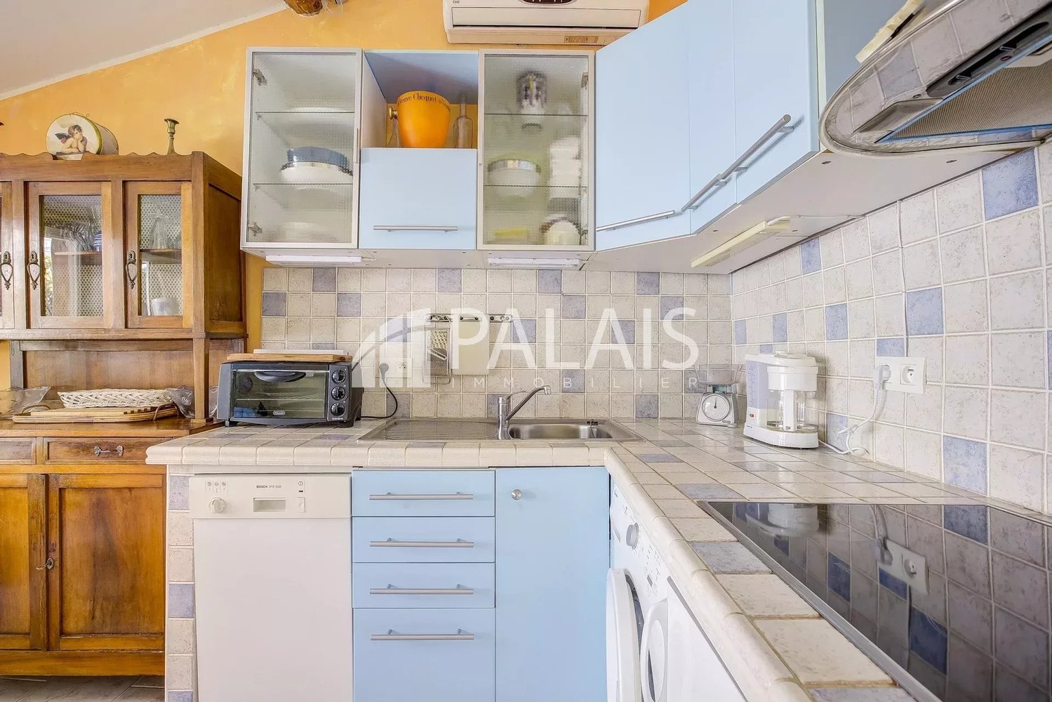 Property photo in Old Town