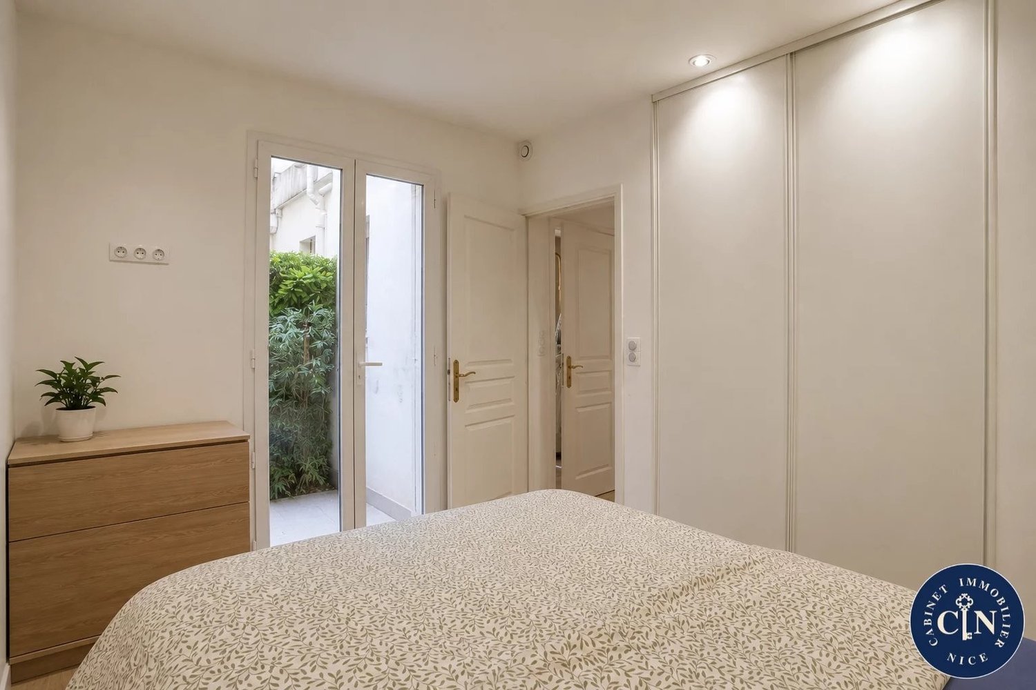 Property photo in Port