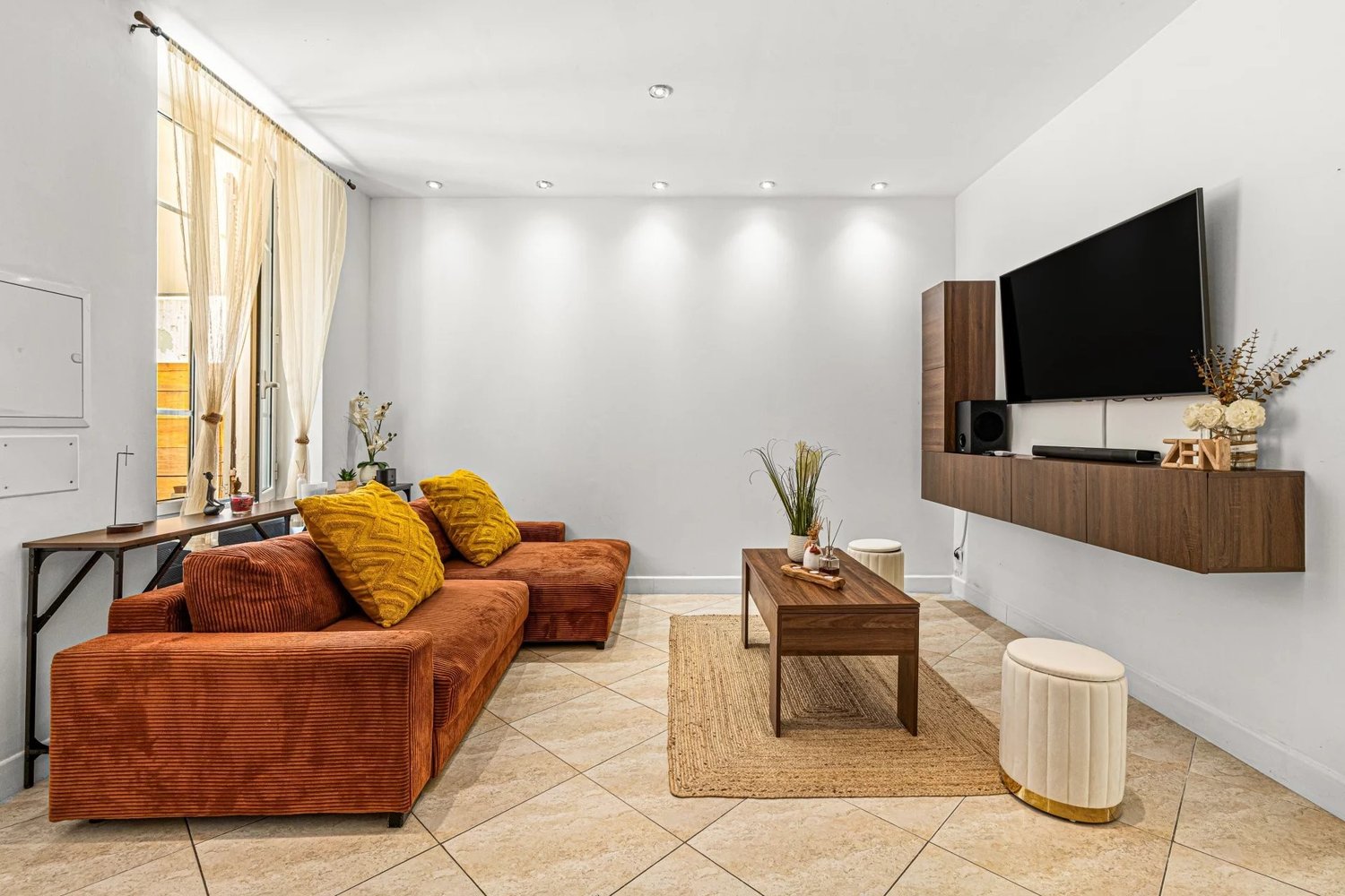 Property photo in Port