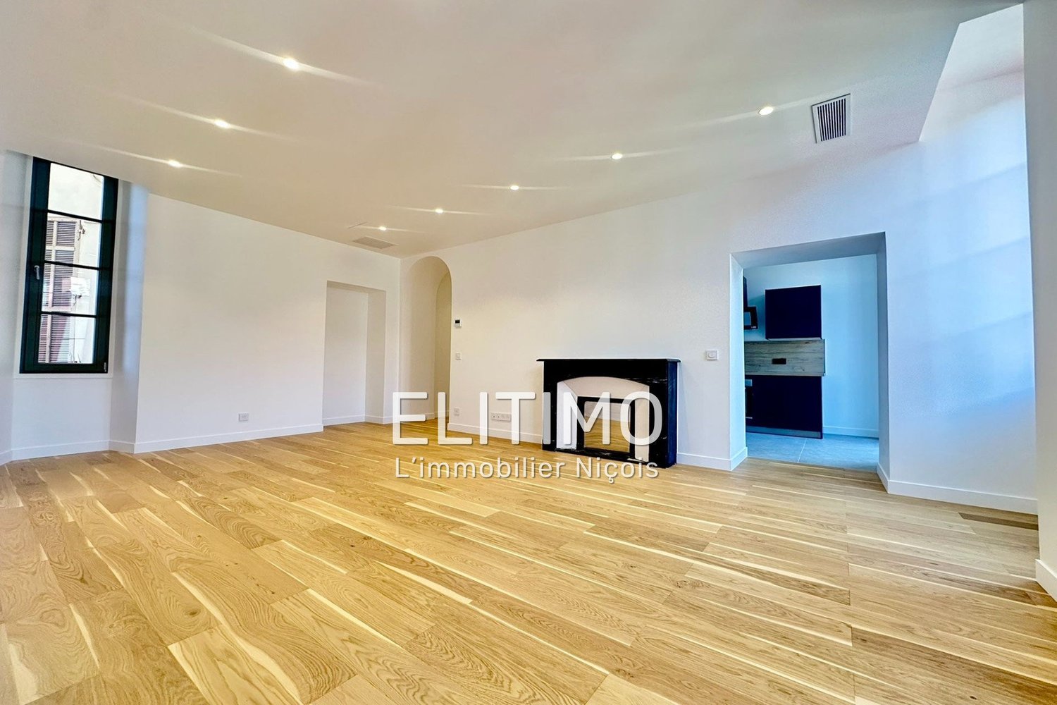 Property photo in Port