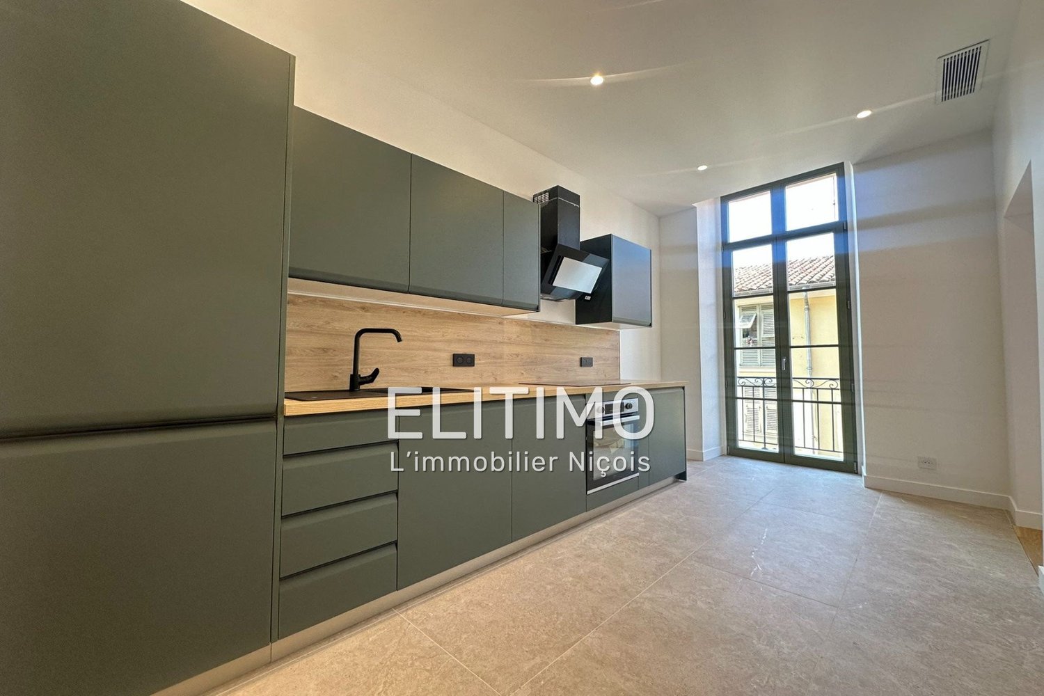Property photo in Port