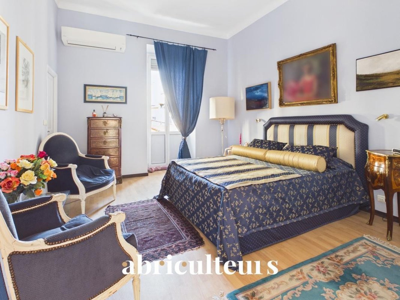 Property photo in Port