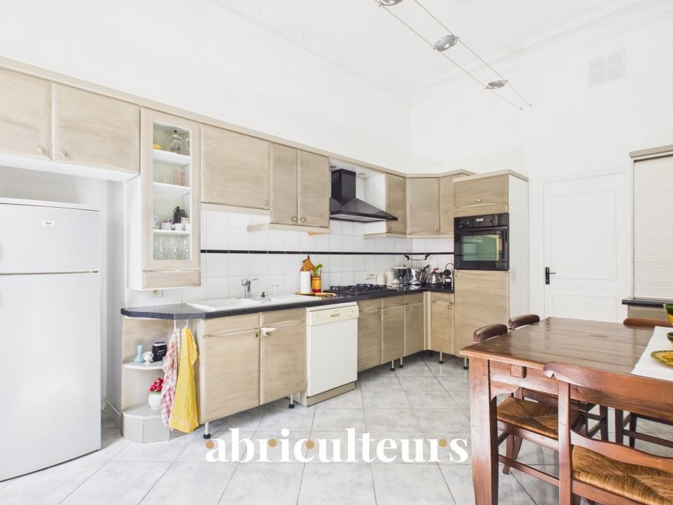 Property photo in Port