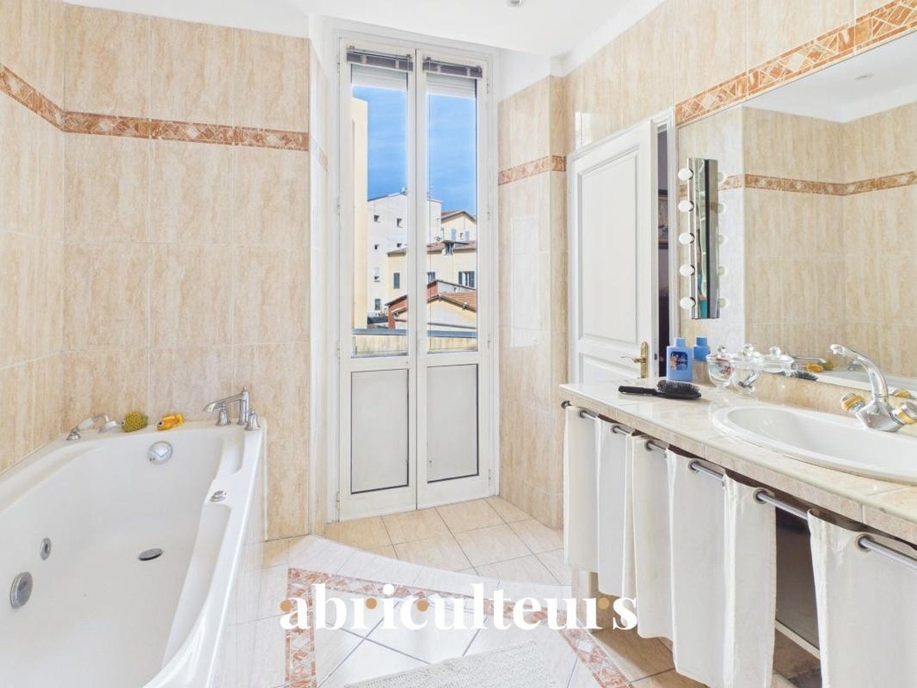 Property photo in Port