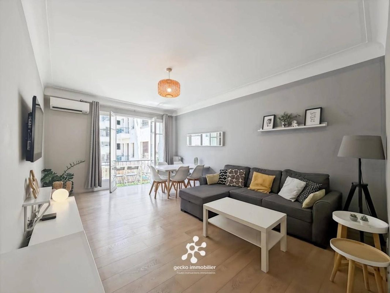 Property photo in Carre d'Argent