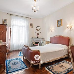 Property in Carre d'Argent
