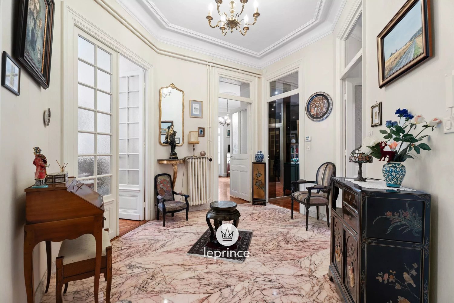 Property photo in Carre d'Argent