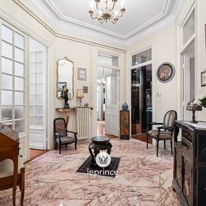 Property in Carre d'Argent