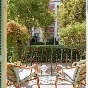 Property in Carre d'Argent
